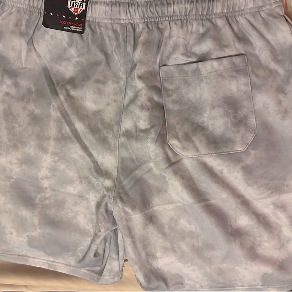 NWT USA soccer shorts XL in gray tye dye pattern pockets in front and back - Picture 4 of 4